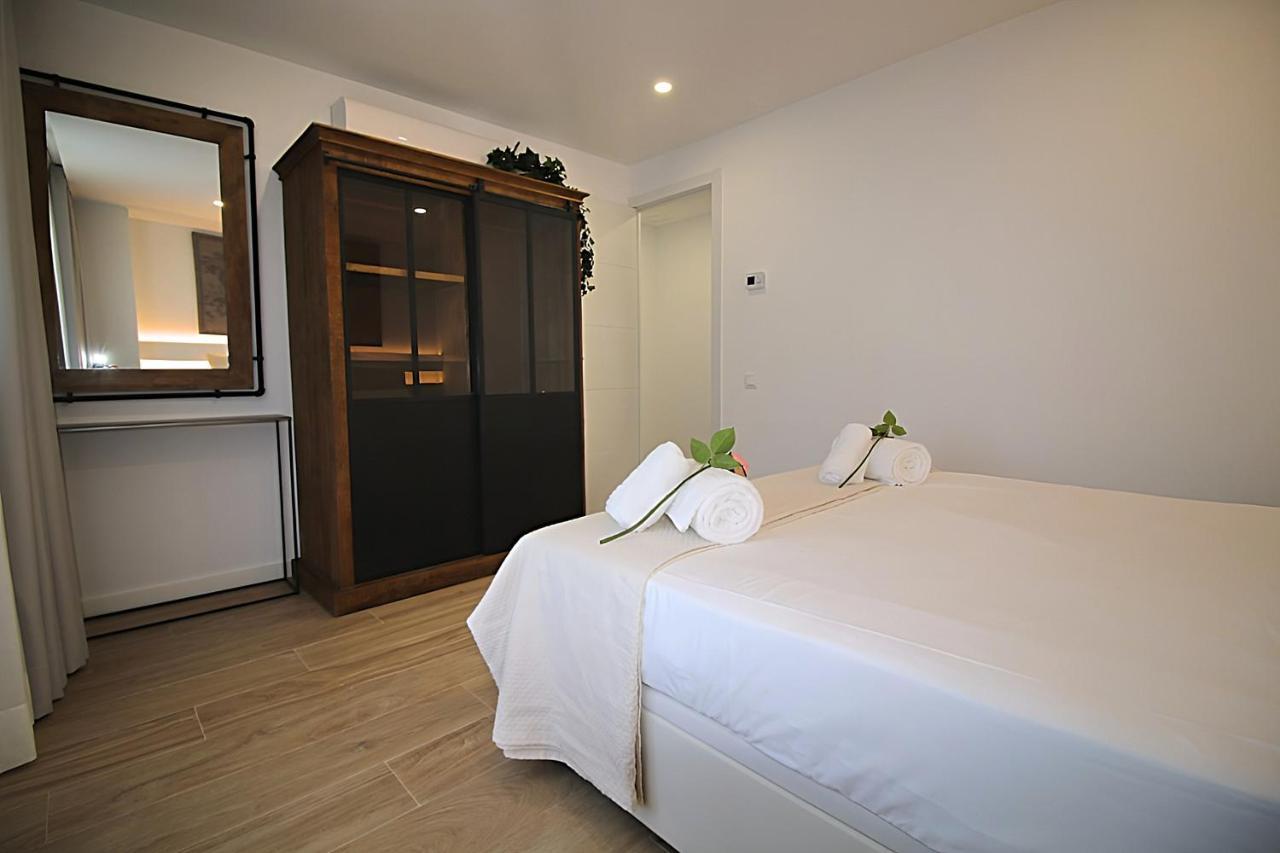 Ferienwohnung Incredible Penthouse With Jacuzzi In The Center, Unique In The Area Barcelona Exterior foto